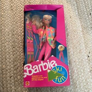 1990 Rare Vintage Mattel 7511 Ski Fun Barbie Doll (New in Box)